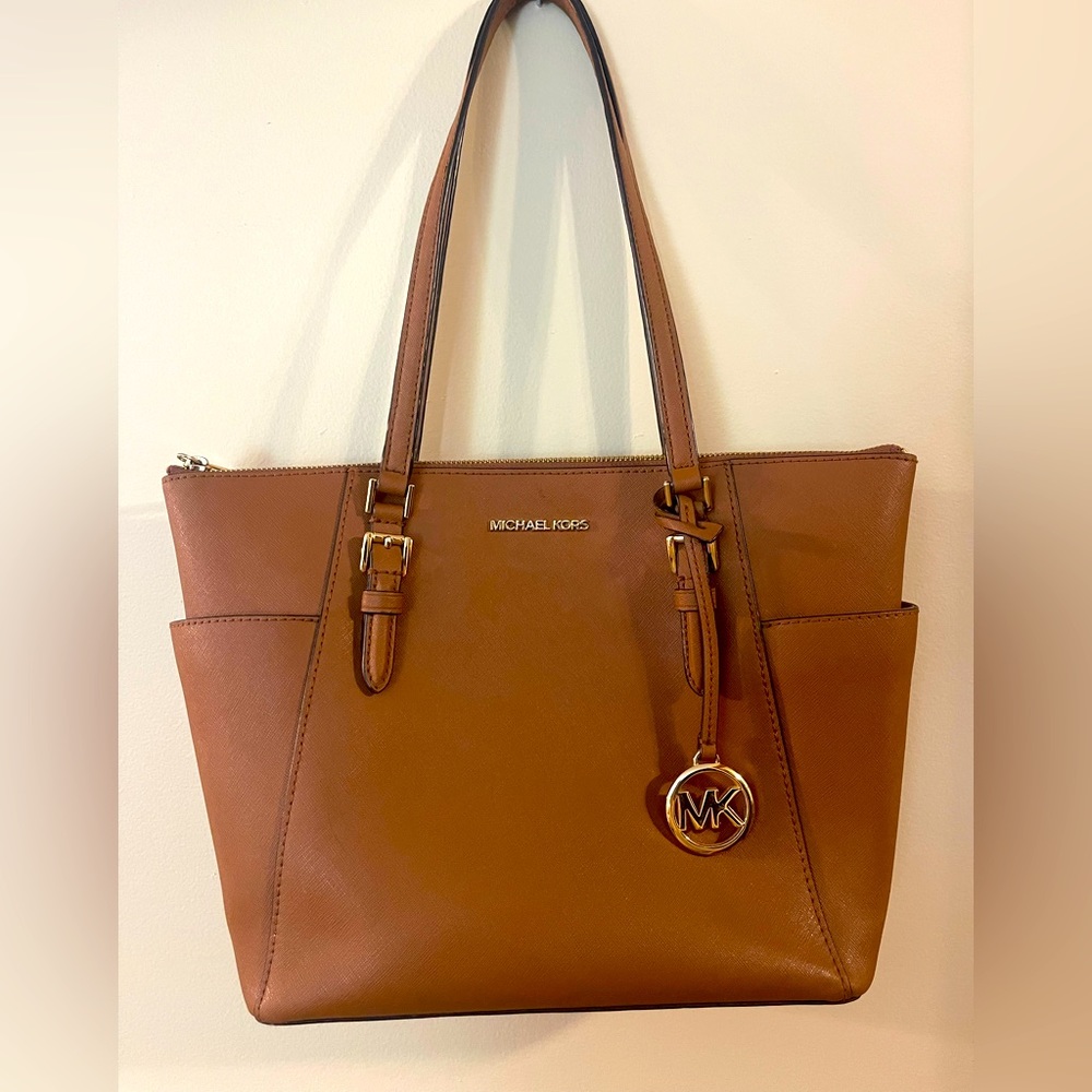 Michael Kors Jet Set Travel “Luggage” Large Tote Handbag Purse Saffiano Leather